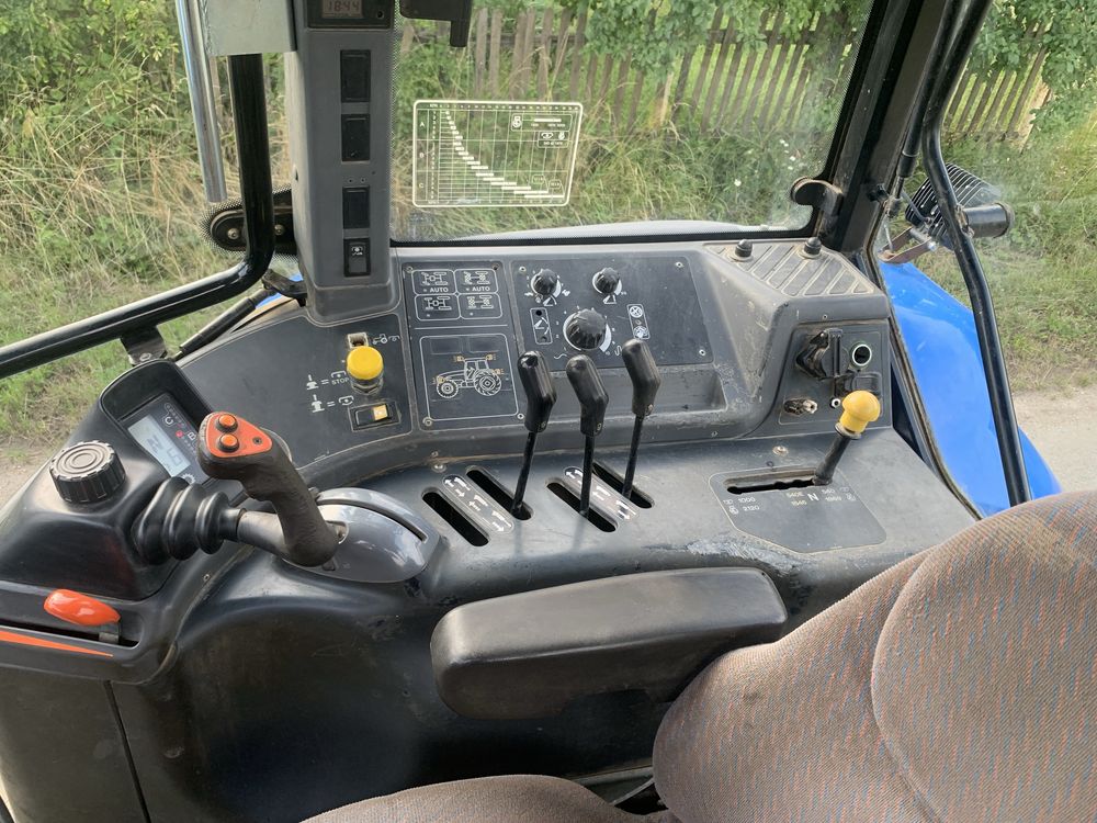New Holland  TM 150