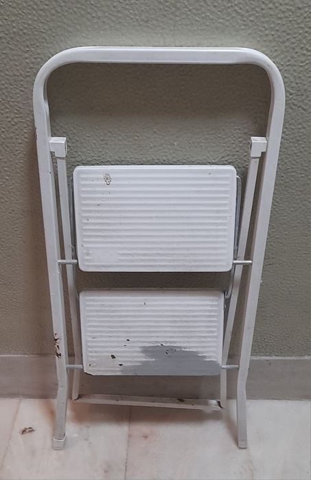 Escadote dois degraus