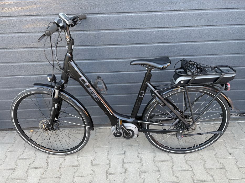 Rower Elektryczny 2020r Cube Town Bosch 400Wh po serwisie Dokumenty