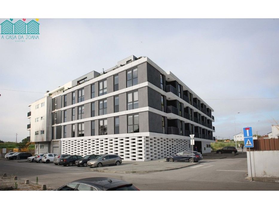 Apartamento T2 com Lugar de Garagem em São Bernardo