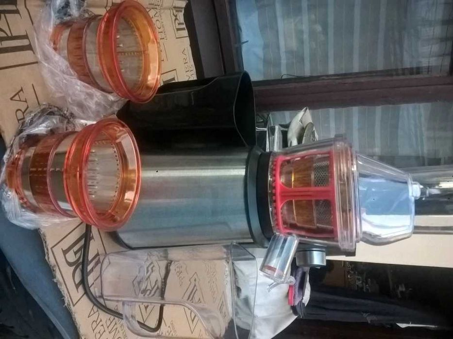 NOWA Wyciskarka wolnoobrotowa Sok/Sorbet/Przecier H.KOENIG GSX24 400W