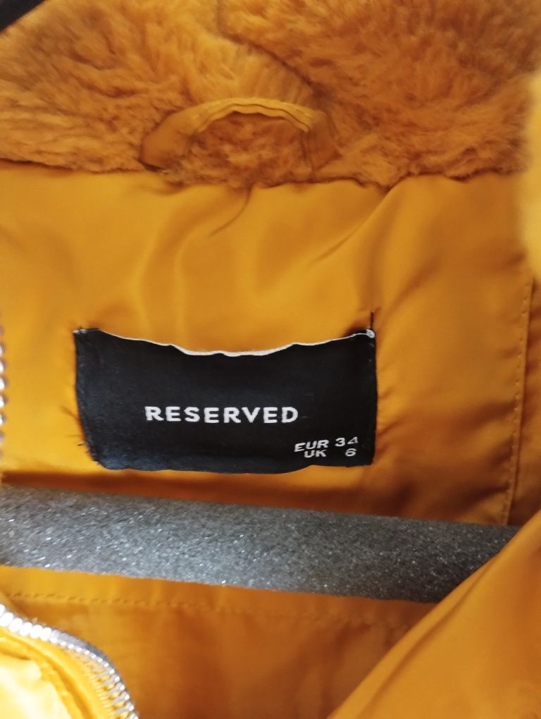 Sprzedam kurtkę damską Reserved rozmiar 34 kolor musztardowy