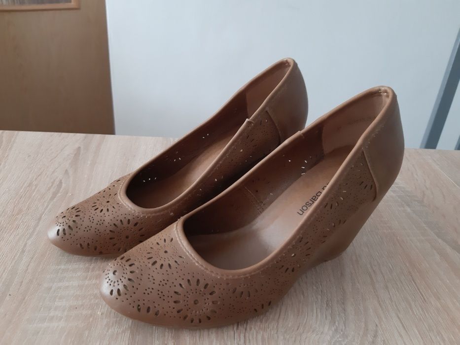 Półbuty CCC Clara Barson -Rozm.36 - Jak nowe!!!