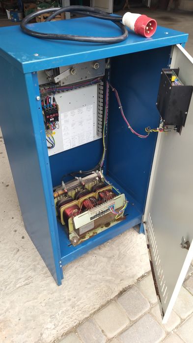 INDATRON 2, зарядний пристрій