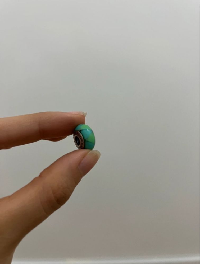 Peça / conta em pedra verde e turquesa pandora