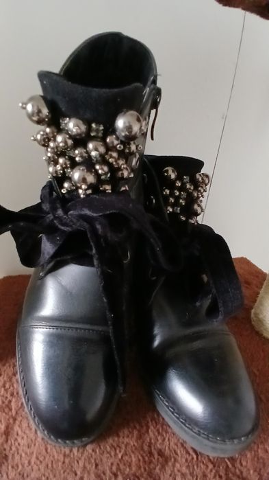 Botki wiązane i na zamek