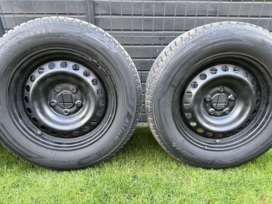 Kola zimowe 215/65r16 5x114,3 yokohama bluerth 2022