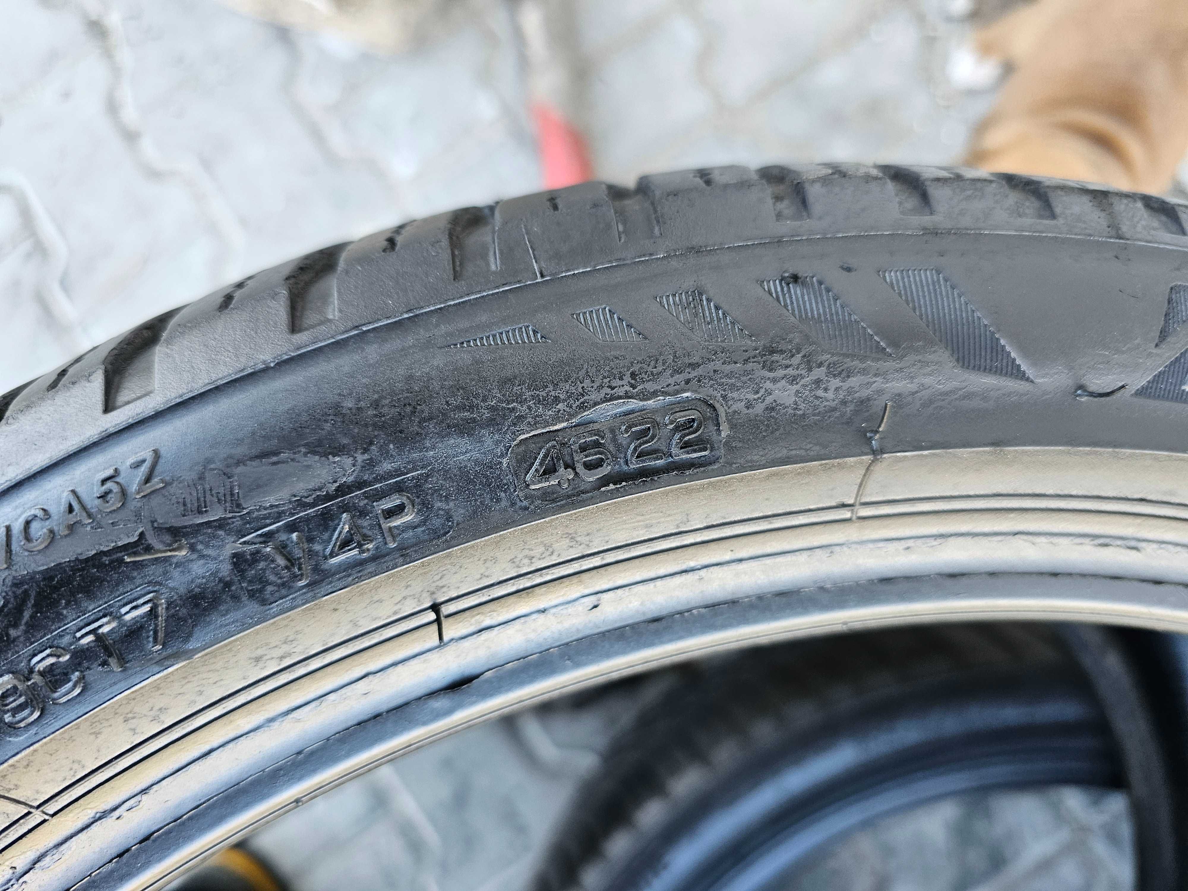 Całoroczne Bridgestone 225/40 R18 5mm
