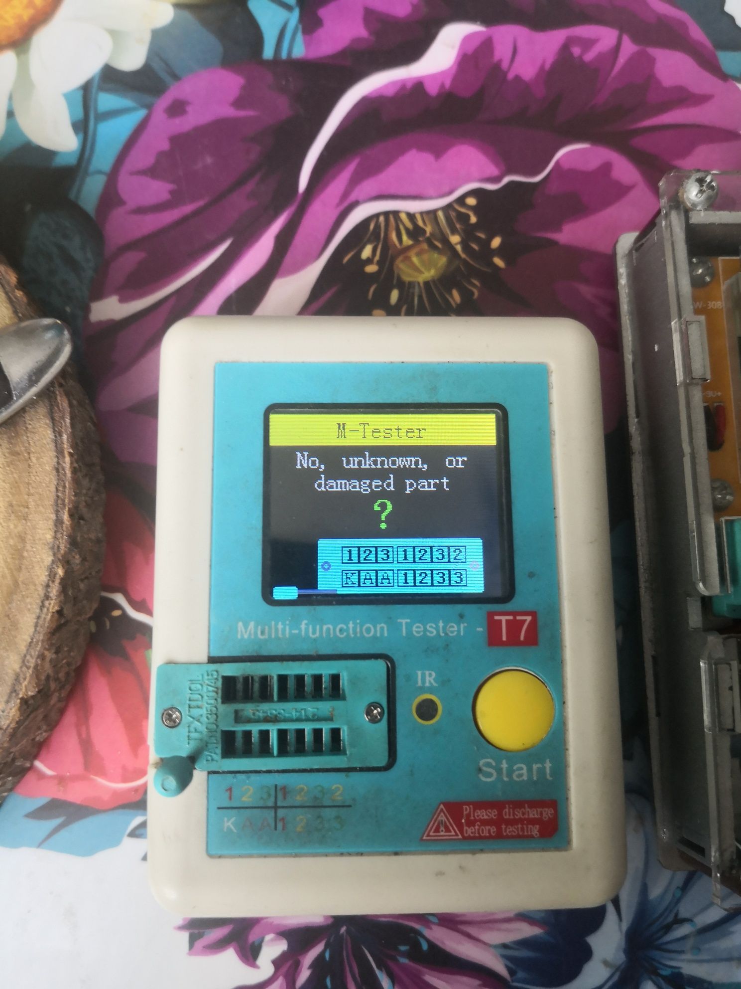 Tester elementu elektronicznych