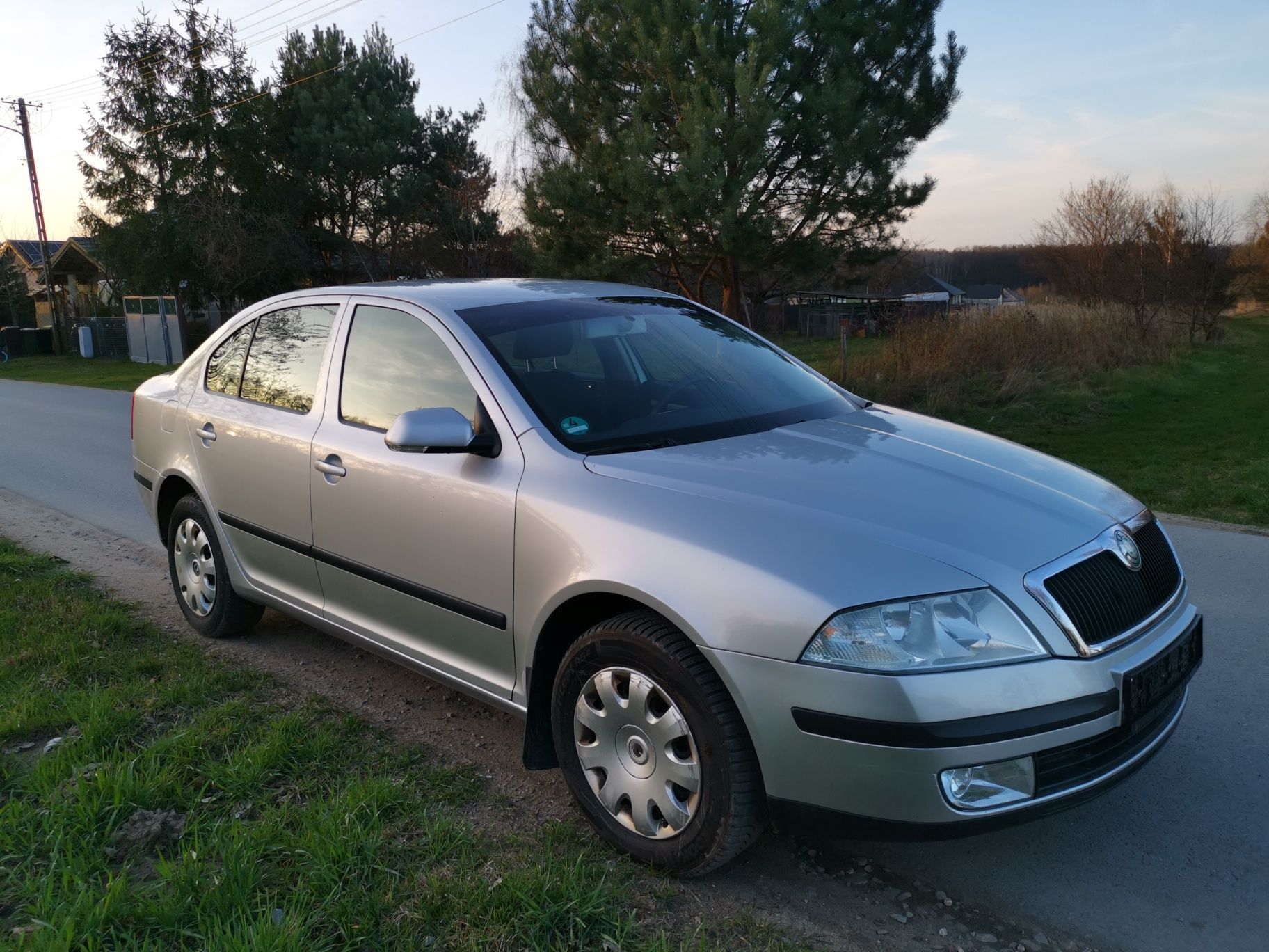 Skoda Octavia II 1.6 Mpi benzyna 102km *klima *hak