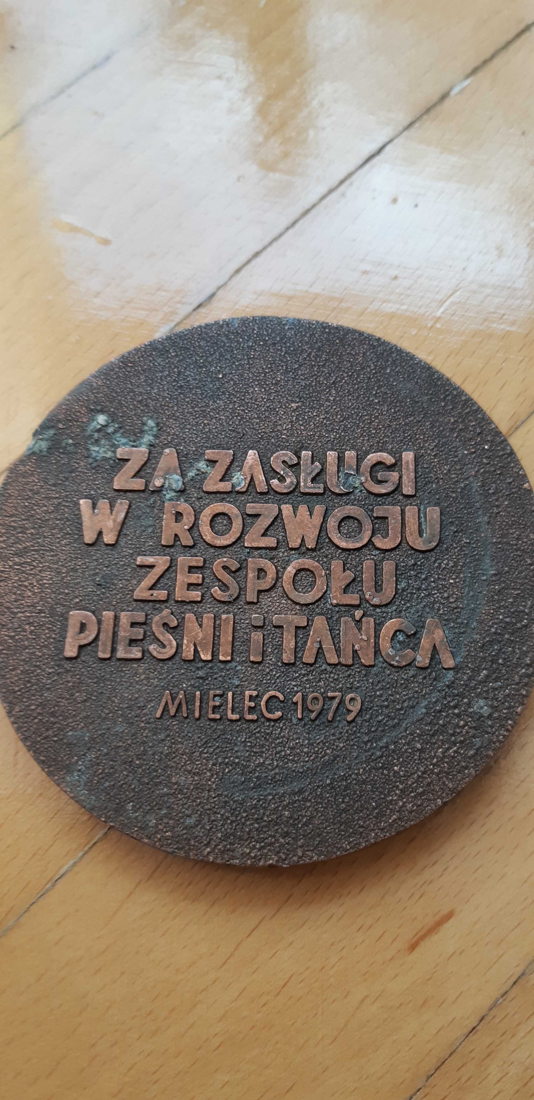 medal 25 lat zespołu Pieśni i Tańca Rzeszowiacy z 1979 roku - duży 8cm