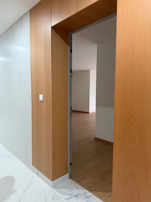 Apartamento T2 (Passionistas) Novo, último andar para arrendamento