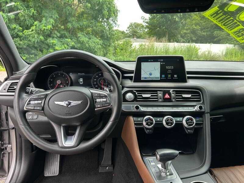 2021 Genesis G70