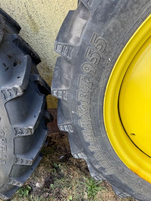 Sprzedam zestaw kół waskich John Deere 6130R