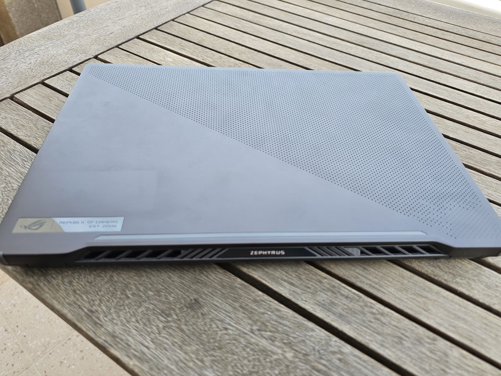 ASUS - ROG Zephyrus G14-Novo