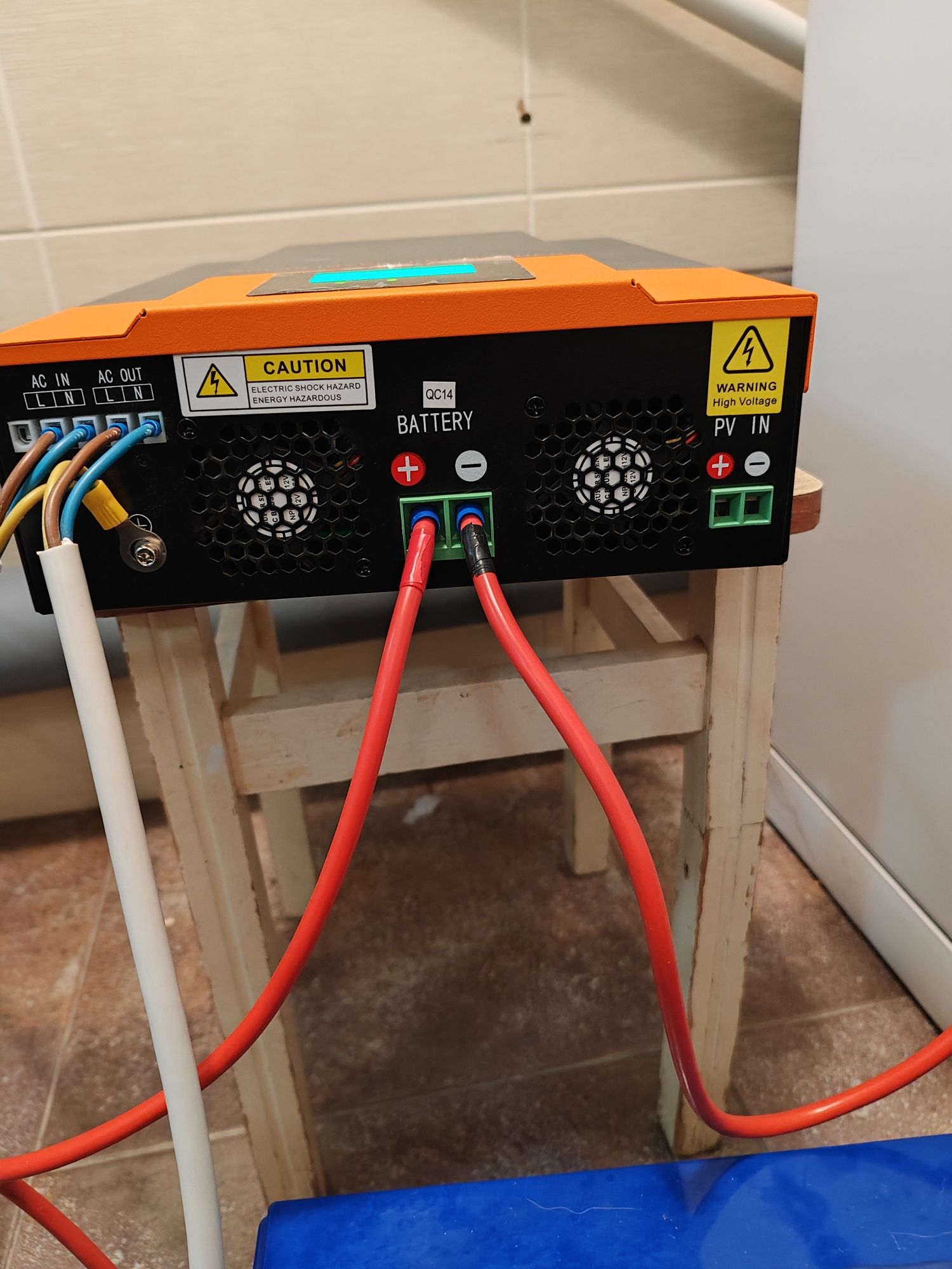 Продам гібридний інвертор Pow hvm 1.5h 12v,та акумулятор ultracell 100