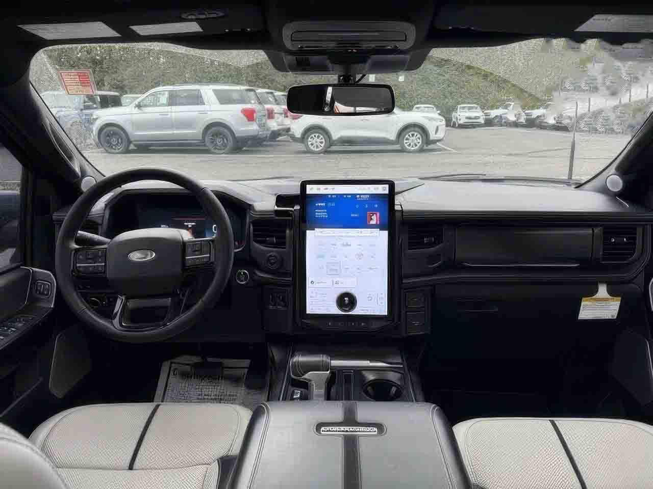 2023 Ford F-150 Lightning Platinum SuperCrew