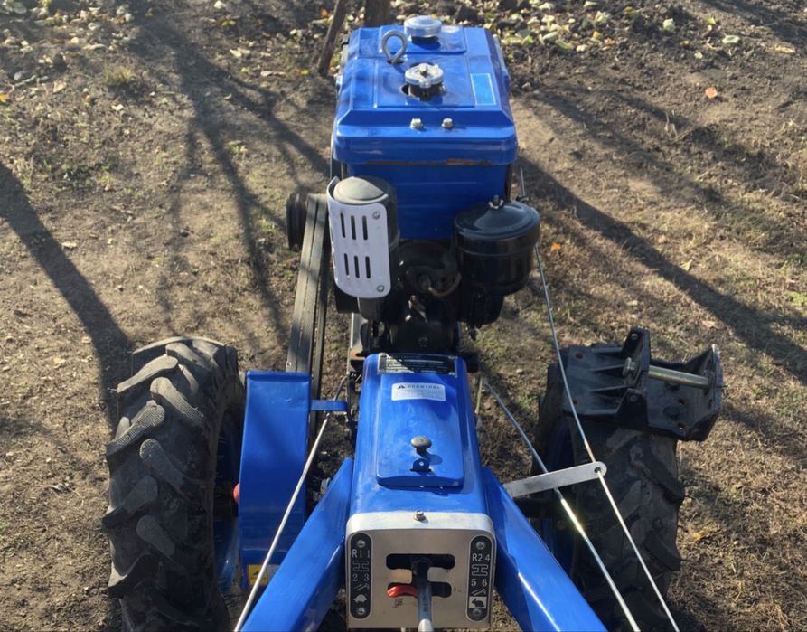 Продам новий мотоблок зубр 8 з фрезою