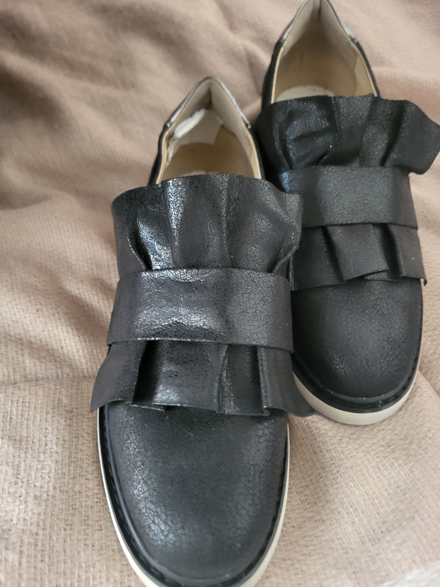 Półbuty Geox skorzane 35