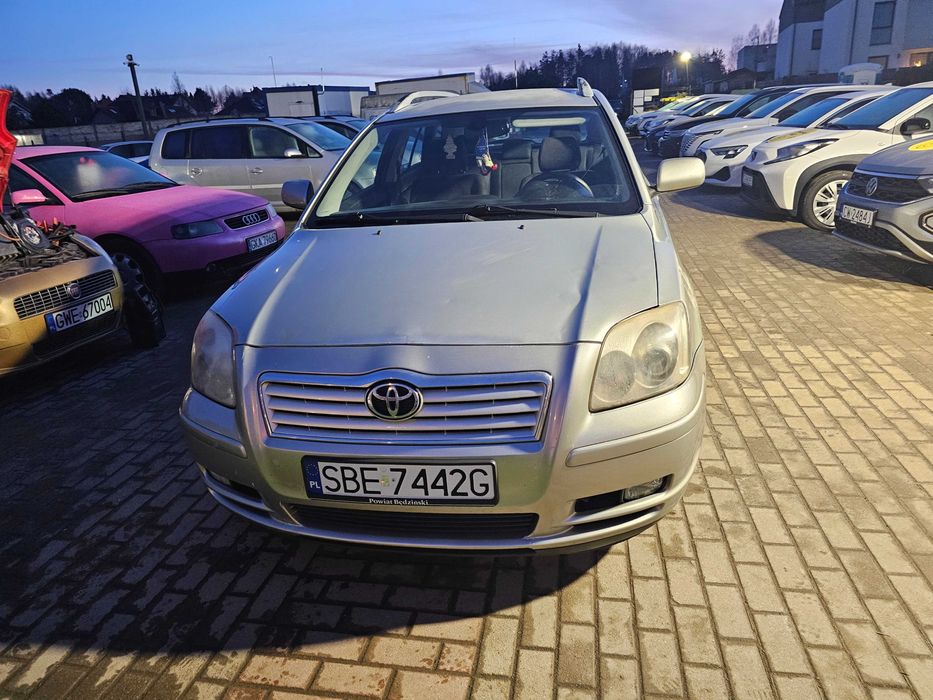 Toyota Avensis 2004r/2.0diesel/116KM/opłaty aktualne/kombi/manual