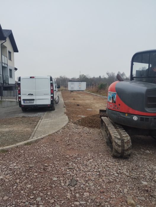 Koparka wozidlo usługi koparką wozidłem  wiertnica pod słupki