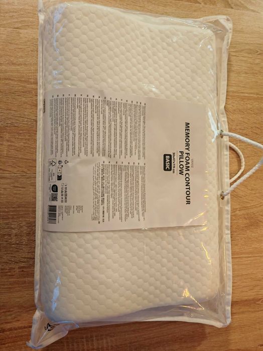 Poduszka z pianką termoelastyczną 30x47x7/9 VANSE JYSK