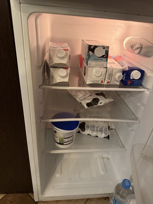 продам холодильник elenberg