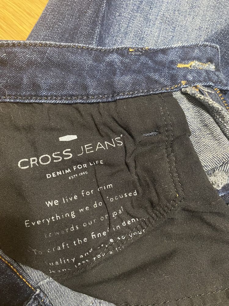 Spodnie, jeansy Cross Jeans