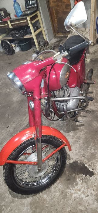 Продам яву старушка 360.