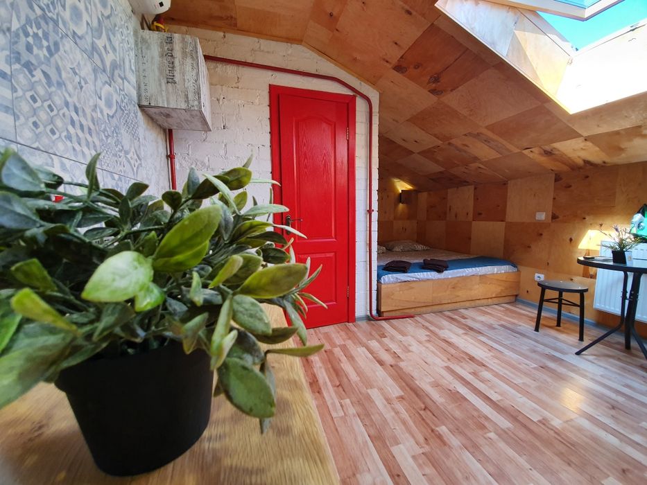 Подобово апартаменти студіо ВОКЗАЛ.