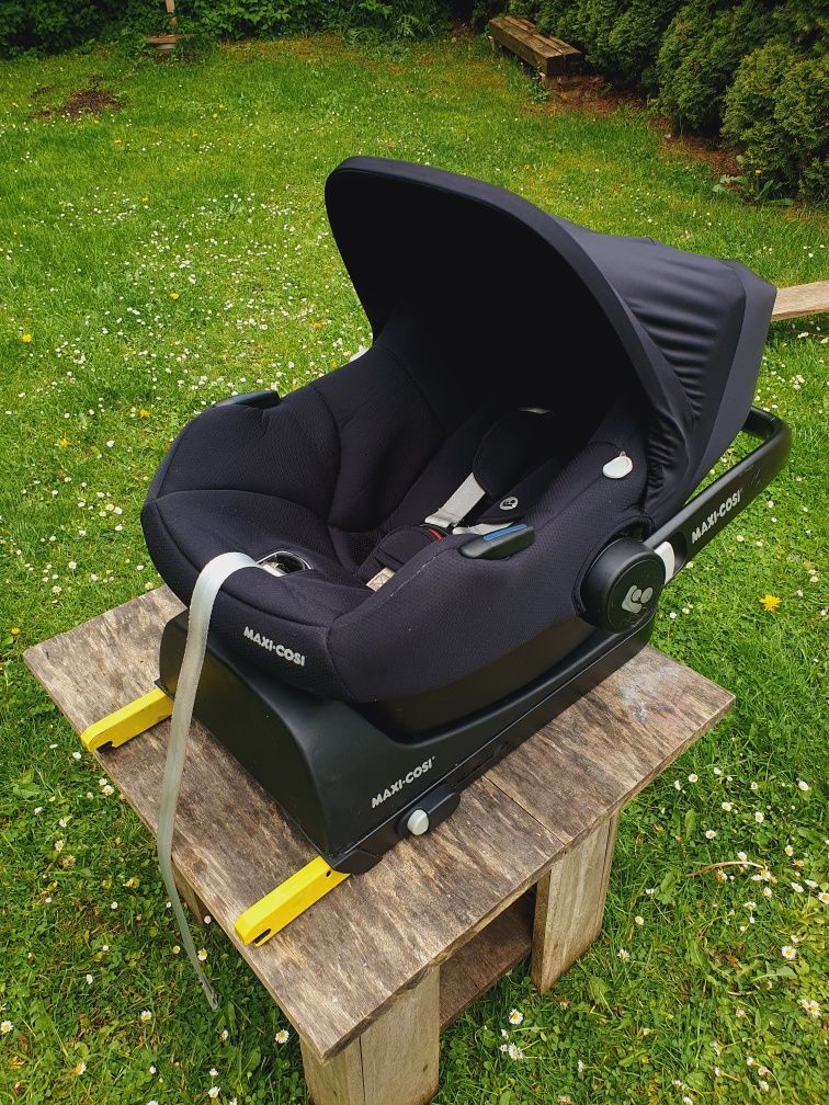 Maxi-Cosi Tinca + Baza ISOFIX