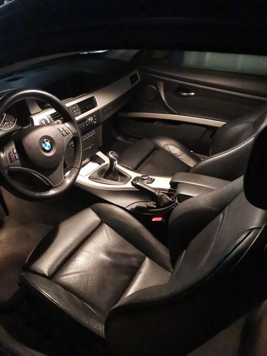 Bmw 320i coupe e92 lci