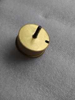 Bęben ze sprężyną do zegara ściennego