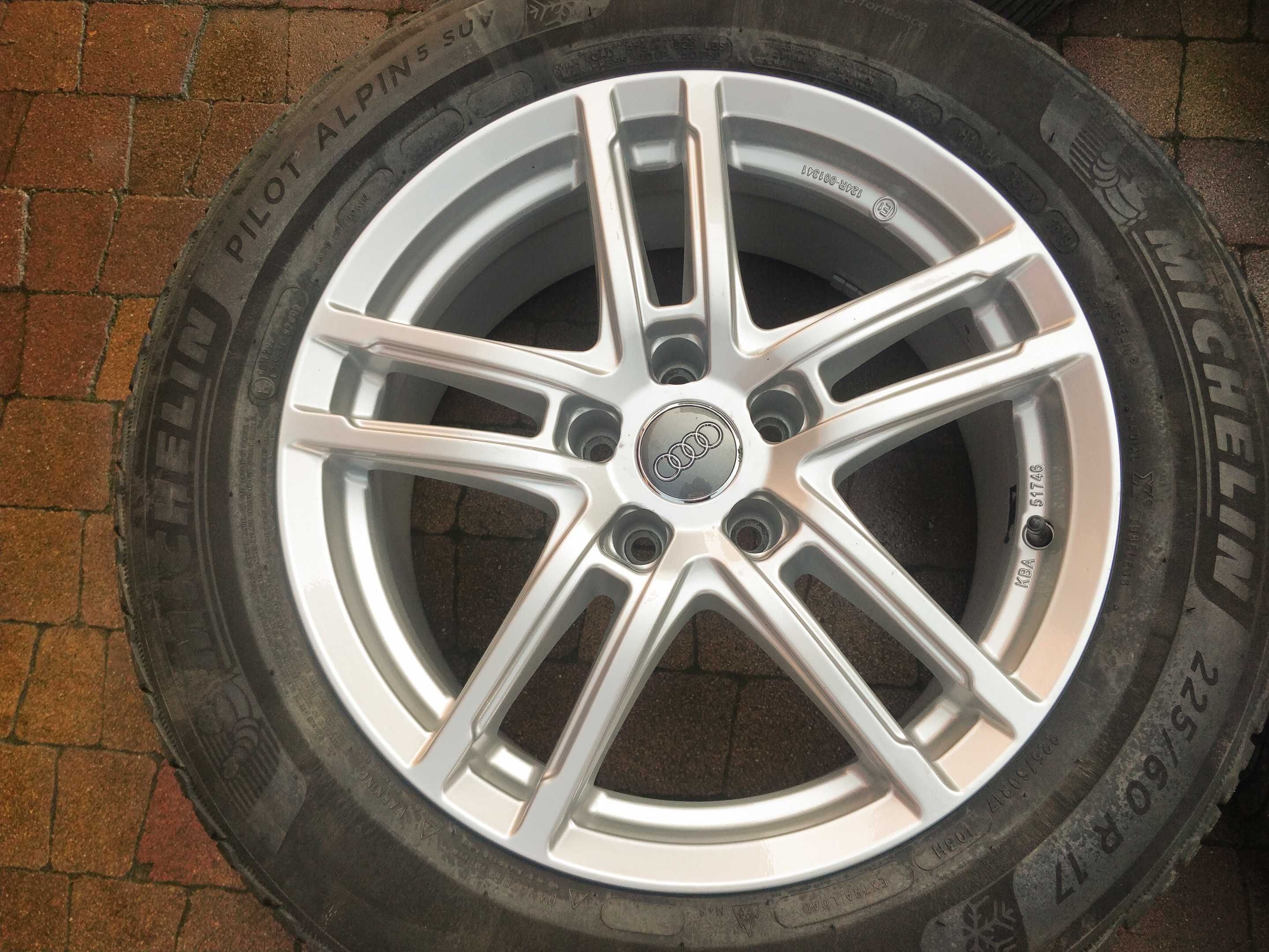 3390. Alufelgi 17" Audi A4 B8 B9 A6 C7 A8 D3 5x112 7.5 ET36 proste