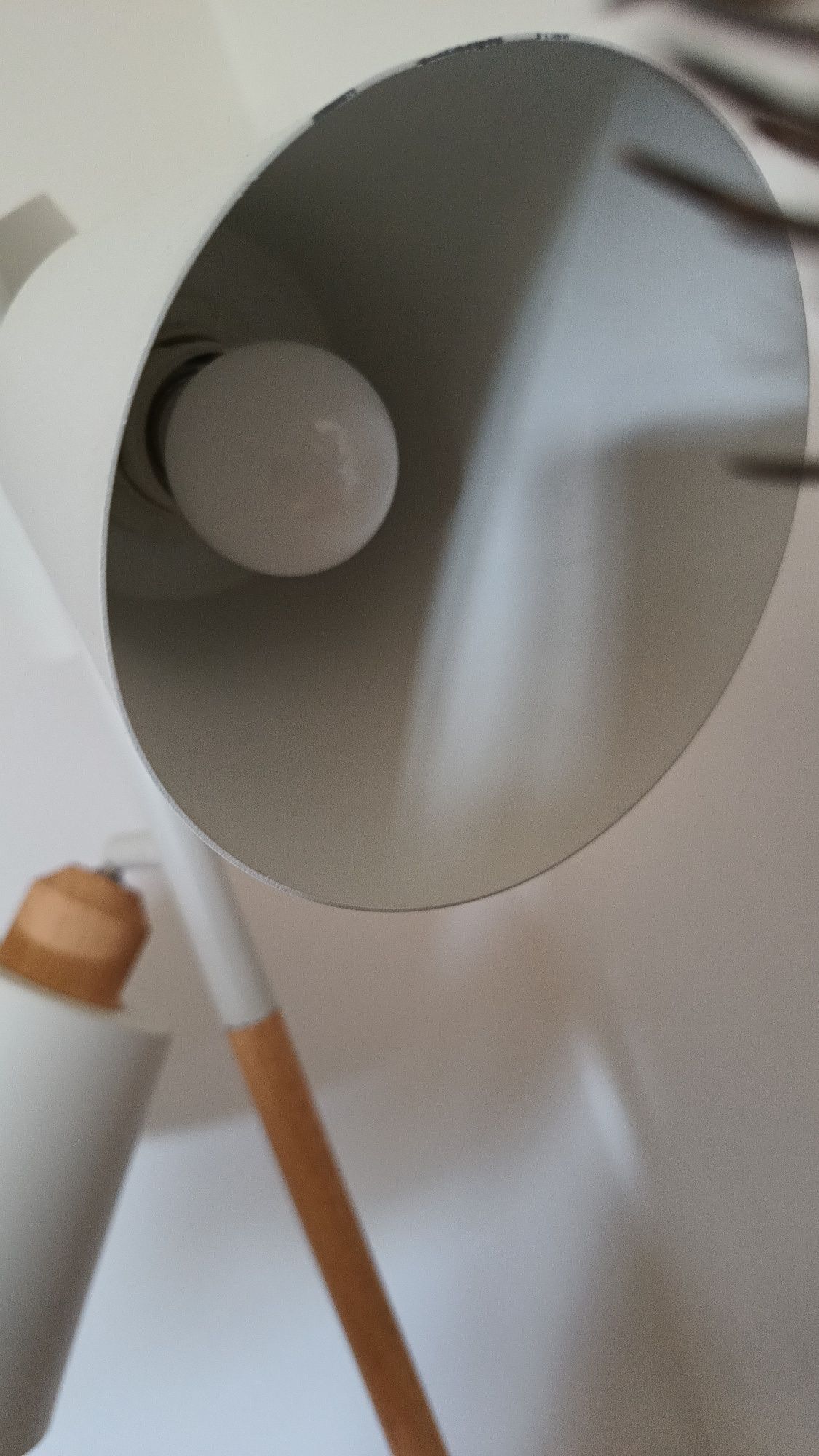 Lampka do salonu 3 klosze