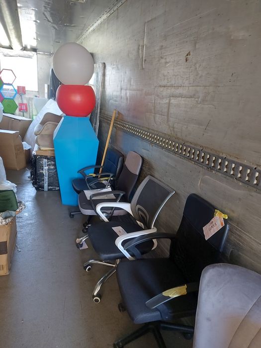 Fotele powystawowe nowe