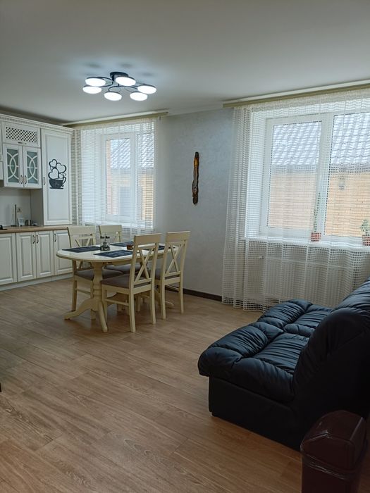 Шикарний будинок з ремонтом для сім'ї