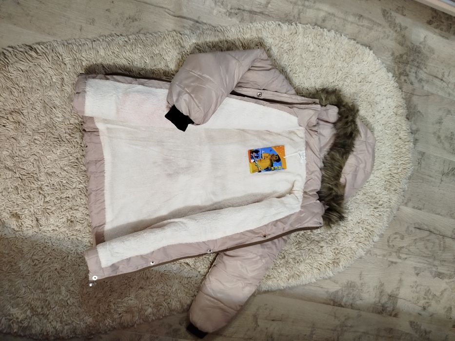 Нова, зимова, тепла куртка