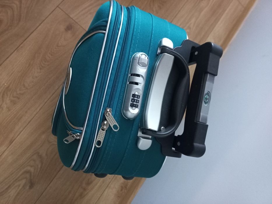 Walizka kabinowa mała