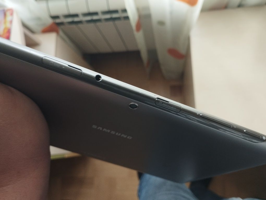 Планшет Samsung GALAXY Tab 10.1