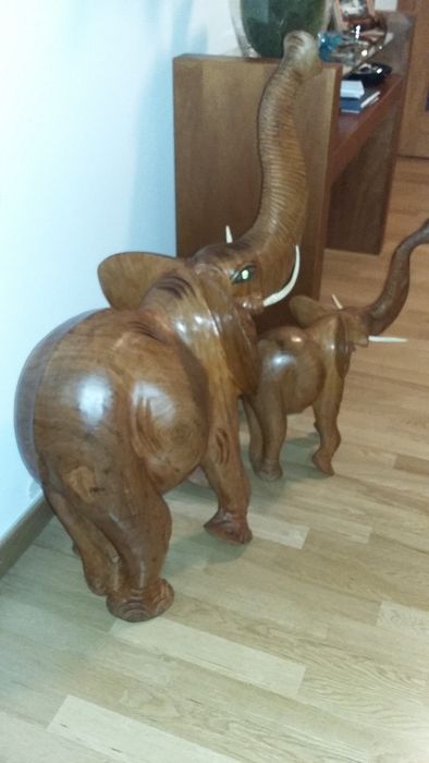 Arte africana. SORTE! Procura sorte! Preto Velho e Elefante dão sorte.
