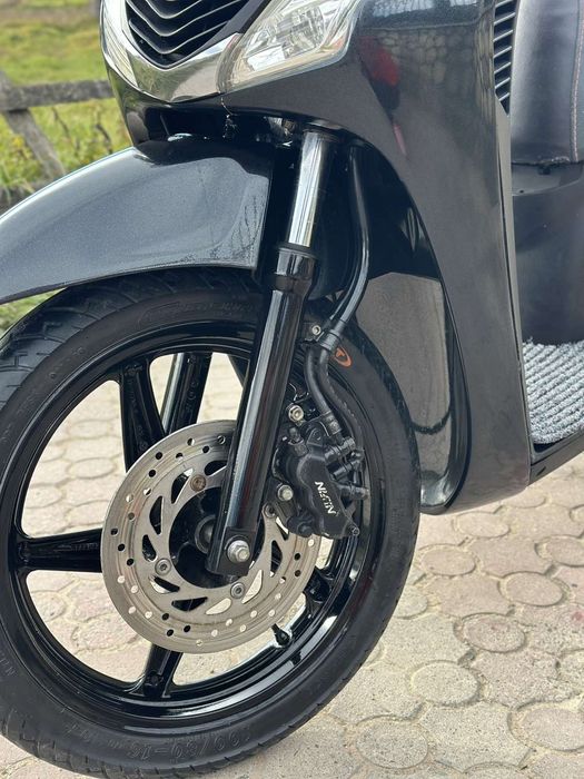 Скутер honda sh150