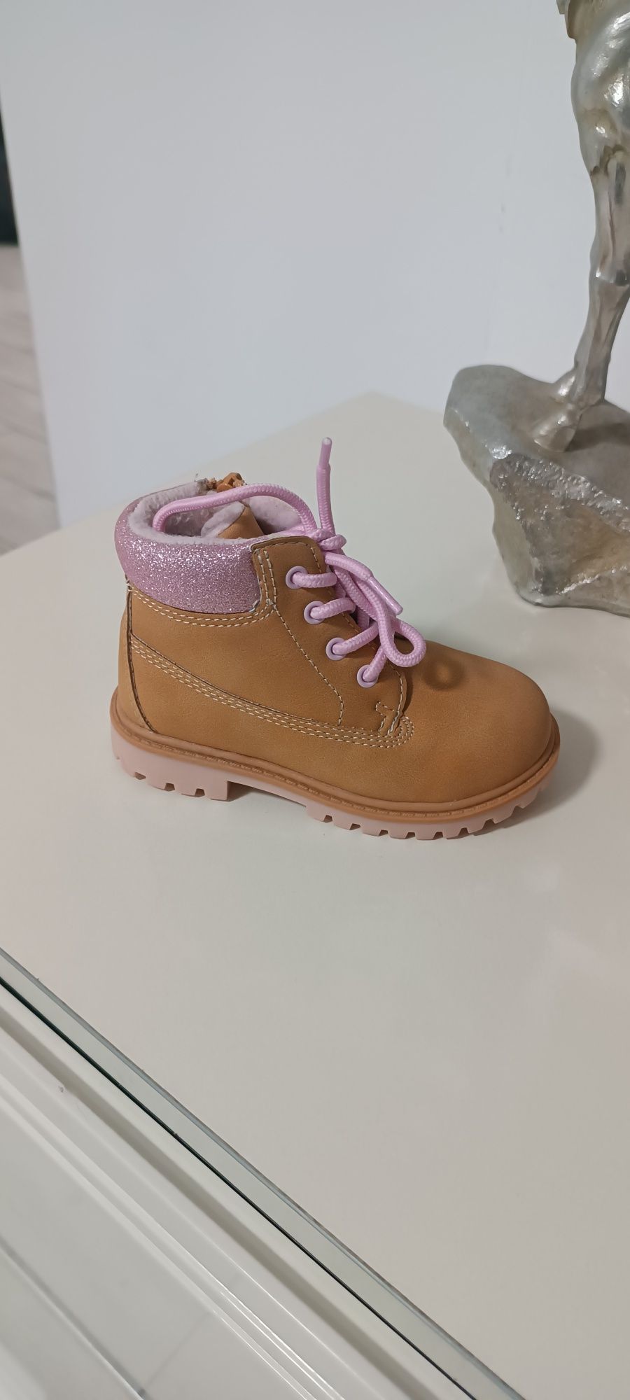 Buty zimowe nowe