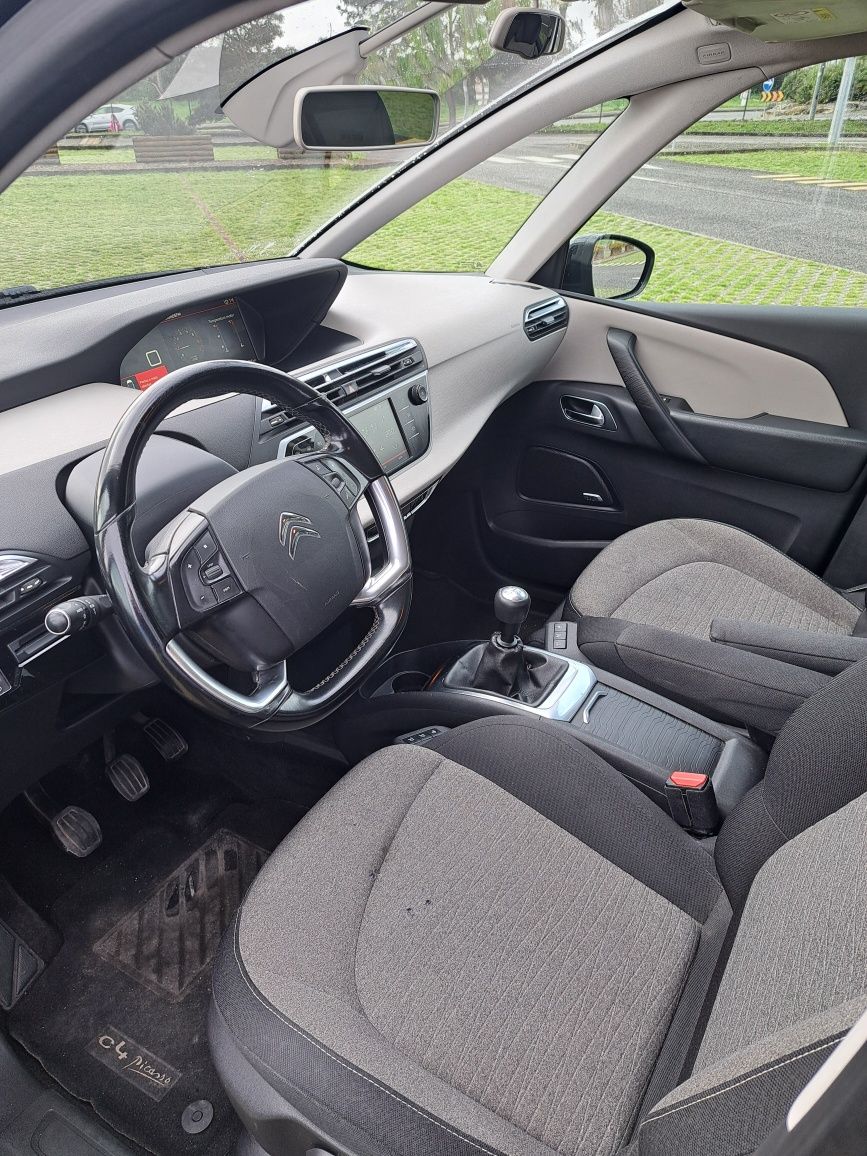 Aluguer Carrinha 7 lugares(DIsponivel a PARTIR DE SETEMBRO)