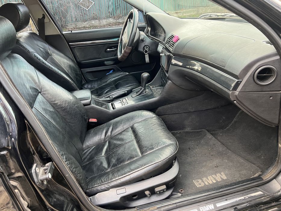 Продам BMW e39, M54 3.0, Газ , 2001 год , Автомат