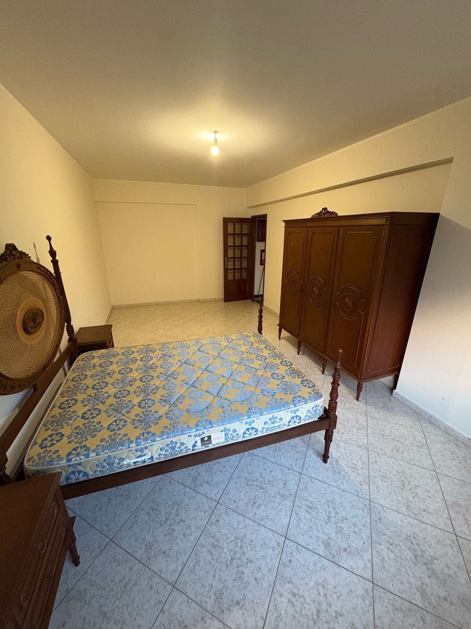 Arrendo quarto casal/solteiro São Marcos