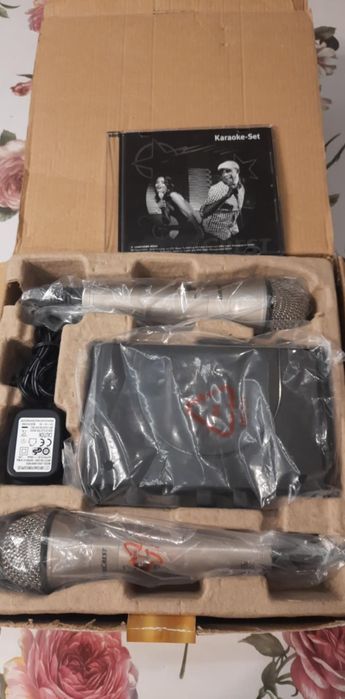 Sprzedam zestaw do karaoke 100 zł.