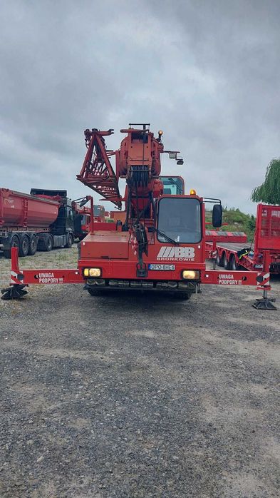 Dźwig, Żuraw samojezdny Liebherr LTM 1025