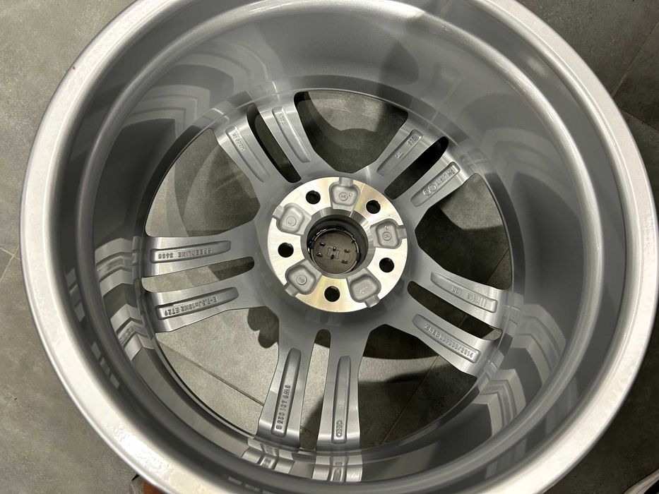 Oryginalne felgi 18 5x112 ET29 Audi A4 B8 B9 Allroad 8W9/601025B