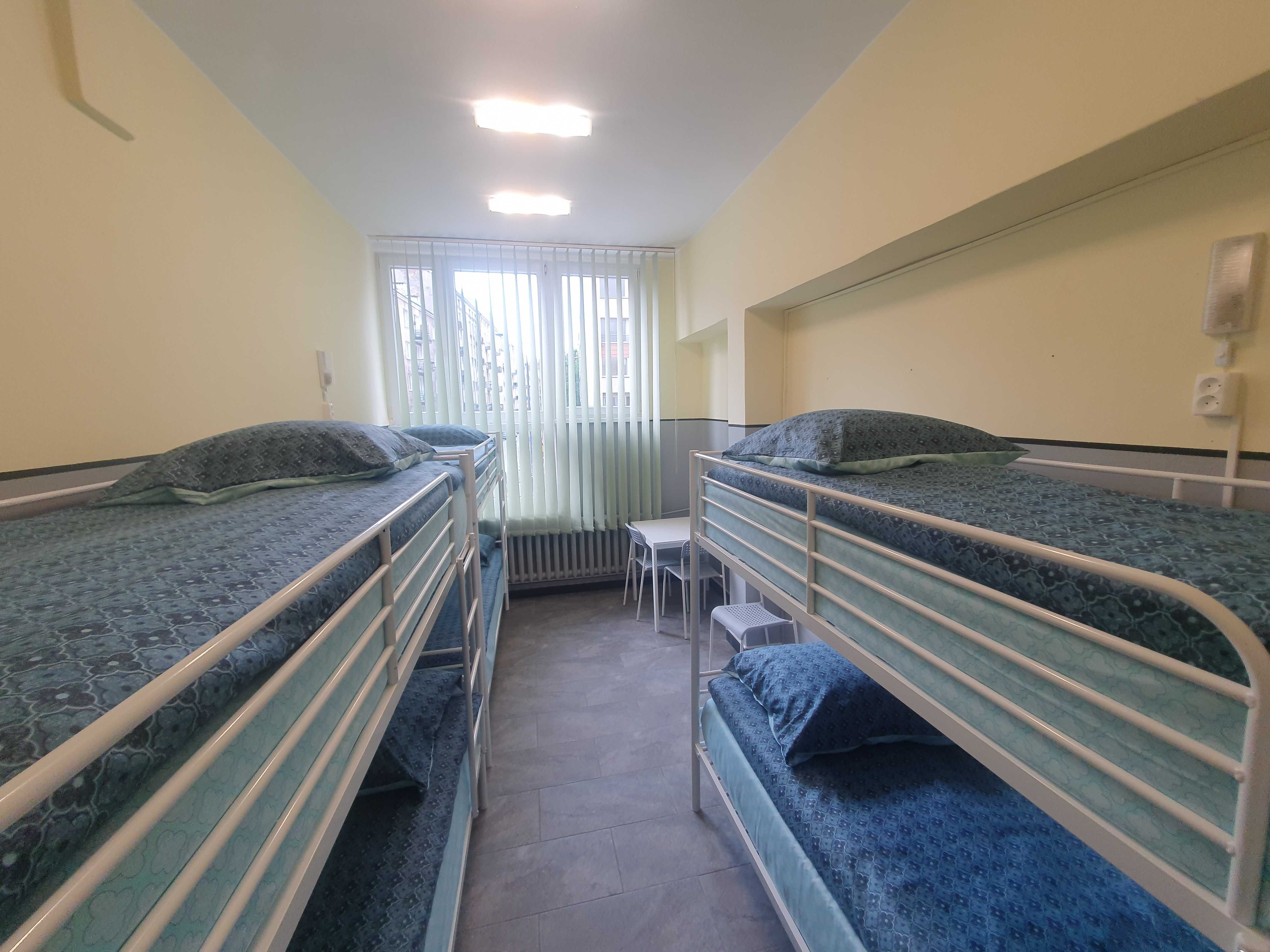 hostel w Warszawie na Pradze-Północ.